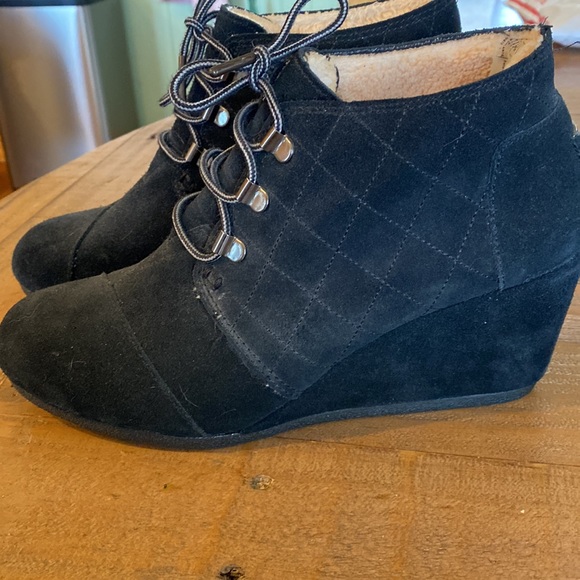 TOMS Wedge Bootie - Picture 2 of 8